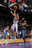 Washington Wizards v Sacramento Kings: Omri Casspi and Gilbert Arenas