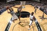 Milwaukee Bucks v San Antonio Spurs: Richard Jefferson and Drew Gooden