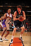 Memphis Grizzlies v Phoenix Suns: Marc Gasol and Channing Frye