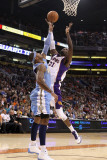 Denver Nuggets v Phoenix Suns: Hakim Warrick and Carmelo Anthony