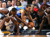 Golden State Warriors v Memphis Grizzlies: Stephen Curry  Mike Conley  Tony Allen and Darrell Arthu