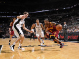 Cleveland Cavaliers  v San Antonio Spurs: Mo Williams  George Hill and Tiago Splitter