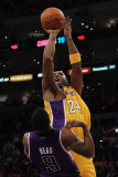 Sacramento Kings v Los Angeles Lakers: Kobe Bryant and Luther Head