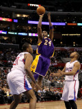 Los Angeles Lakers v Los Angeles Clippers: Kobe Bryant  Jarron collins and Eric Gordon