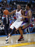 Phoenix Suns v Oklahoma City Thunder: Kevin Durant and Josh Childress