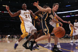 Indiana Pacers v Los Angeles Lakers: Kobe Bryant and Mike Dunleavy