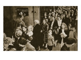 Women Queue at a Fruit and Veg Stall in London  June 1947
