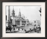 World's Columbian Exposition  Chicago: Palace of Mechanic Arts and Lagoon  1892