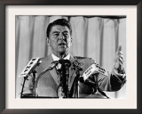 President  Ronald Reagan  1975