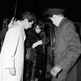 Elizabeth Taylor with Husband Eddie Fisher Arriving at London Clinic  October 1960