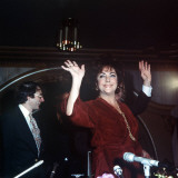 Elizabeth Taylor Waving  February 1982