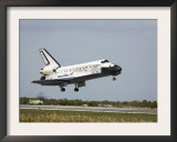 Space Shuttle Discovery Approaches Landing on the Runway at the Kennedy Space Center