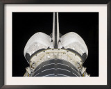 Aft Portion of the Space Shuttle Endeavour  November 27  2008
