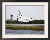 Space Shuttle Discovery on the Runway at the Kennedy Space Center