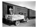 Loading Peaches in Car at Donald  1928