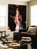Atlanta Hawks v New York Knicks: TImofey Mozgov and Al Horford