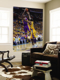 Los Angeles Lakers v New Orleans Hornets  New Orleans  LA - APRIL 22: Lamar Odom and Carl Landry