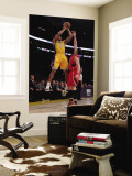 Atlanta Hawks v Los Angeles Lakers  Los Angeles  CA - February 22: Derek Fisher