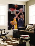 Washington Wizards v Los Angeles Lakers: Pau Gasol and Yi Jianlian