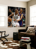 New York Knicks v Boston Celtics - Game Two  Boston  MA - April 19: Ray Allen and Jared Jeffries