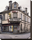 Sud-Ouest Tabac Store at the Corner