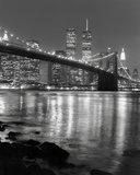 Night View of Brooklyn Bridge and Manhattan Skyline