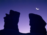 Rock formation in Devil's Garden at night