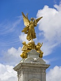 The Queen Victoria Memorial in front of Buckingham Palace