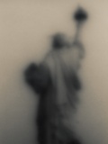 Diffused image of the Statue of Liberty