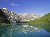 Moraine Lake and the Valley of the Ten Peaks  Banff National Park  Alberta  Canada