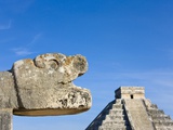 Pyramid of Kulkulcan and sculpture at Chichen Itza