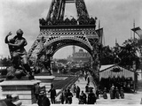 Crowds at The Eiffel Tower