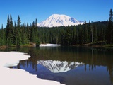 Lake Recfleting Mount Rainier