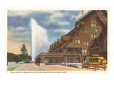 Old Faithful Inn  Yellowstone Park  Montana