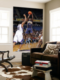 Indiana Pacers v Sacramento Kings: Darren Collison and Luther Head