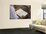 Man Reading Quran  Umayyad Mosque