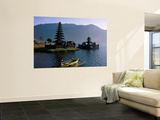 Lake Bratan  Pura Ulun Danu Bratan Temple and Boatman  Bali  Indonesia