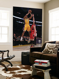 Atlanta Hawks v Los Angeles Lakers  Los Angeles  CA - February 22: Derek Fisher