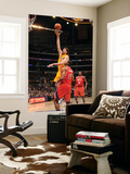 Atlanta Hawks v Los Angeles Lakers  Los Angeles  CA - February 22: Pau Gasol and Al Horford