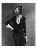 Vogue - September 1933 - Toto Koopman Turned to Profile