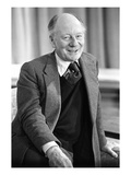 WWD - April 1975 - Sir John Gielgud