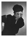 Vogue - October 1935 - Cora Hemmet in Black Velvet