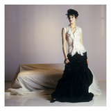 WWD - June 2001 - Donna Karan Resort 2002 Collection