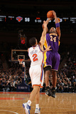 New York Knicks v Los Angeles Lakers  New York  NY  Feb 10: Kobe Bryant  Landry Fields