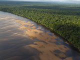 Essequibo River  Between the Orinoco and Amazon  Iwokrama Reserve  Guyana