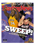 Los Angeles Lakers' Shaquille O'Neal and Portland Trailblazers' Arvydas Sabonis - May 7  2001