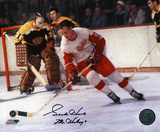 Gordie Howe Detroit Red Wings Autographed Photo (Hand Signed Collectable)