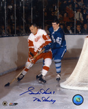 Gordie Howe Detroit Red Wings Autographed Photo (Hand Signed Collectable)