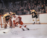 Gordie Howe Detroit Red Wings - Vs Bruins –  with Mr Hockey Inscription