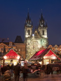 Horse Drawn Carriage at Christmas Market and Gothic Tyn Church at Twilight  Old Town Square  Prague
